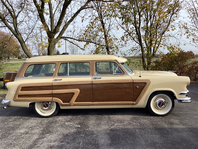 1954 Ford Crestline