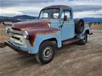 1957 International S-120 Picture 2