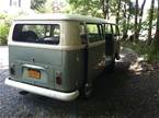 1970 Volkswagen Bus Picture 2