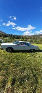 1965 Chrysler Imperial Picture 2