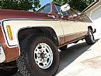 1980 Chevrolet Suburban Picture 2