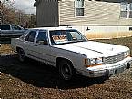 1990 Ford LTD Picture 3