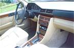 1990 Mercedes 300E Picture 5